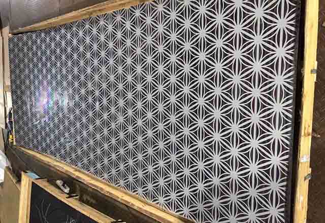 Custom Design Etching Pattern Mix Super Mirror And HairLine Finished Metal Stainless Steel Plate For Special Elevator use