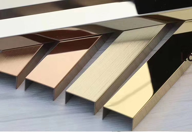 „Foshan“ metalo dekoratyvinės juostos TVUL formos nerūdijančio plieno plytelių apdailos profilis projekto sprendimui